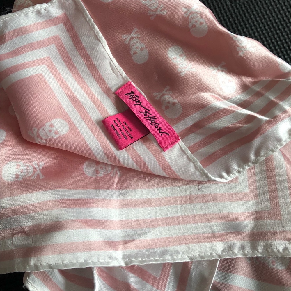 Authentic betsey johnson scarf